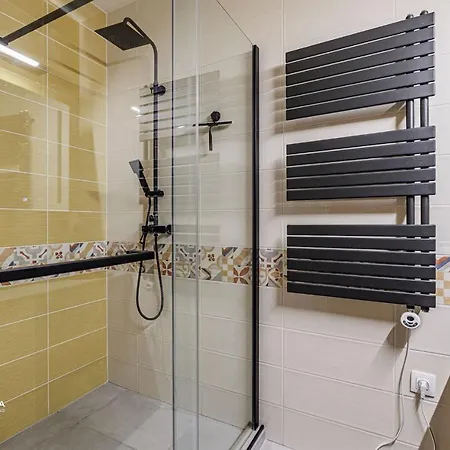 Zemplen Terrace - Luxusapartman A Belvarosban Kuelteri Fedett Jacuzzival *