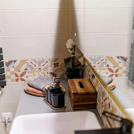 Zemplen Terrace - Luxusapartman A Belvarosban Kuelteri Fedett Jacuzzival * Miskolc