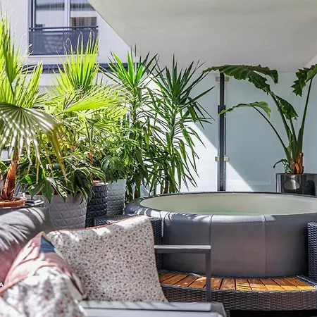 Zemplen Terrace - Luxusapartman A Belvarosban Kuelteri Fedett Jacuzzival Appartement Miskolc